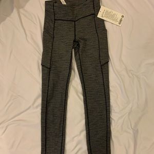 Lululemon Speed Up MR 28”